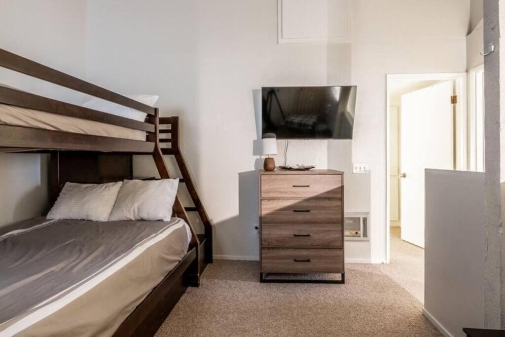 La Vista Blanc 18 Three Bedroom Loft Two Bathrm Close To Free Town Shuttle Sleeps 10 People